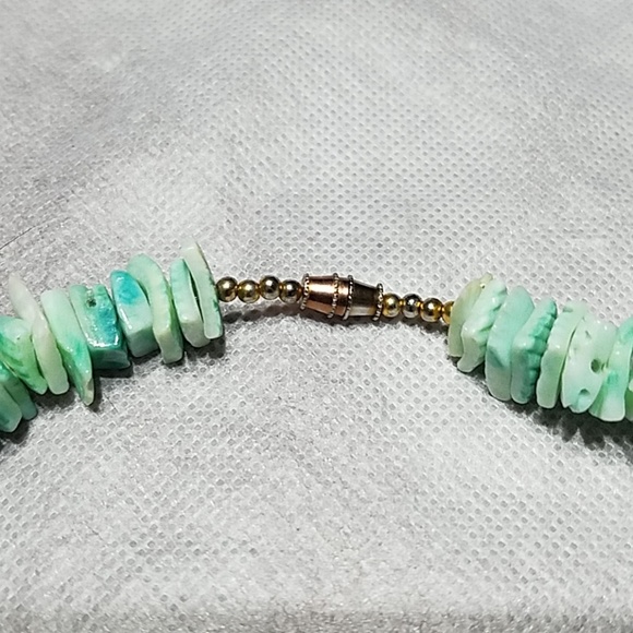 Festive Shell Necklace - Picture 6 of 6